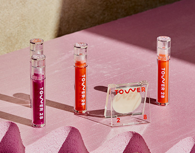 MAX без лишних слов: функции, внешний вид и как сервис развивается